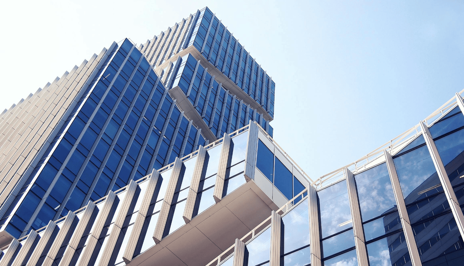 Is Trading Haram? A Complete Guide to Islamic Perspectives on Modern Trading in the UK