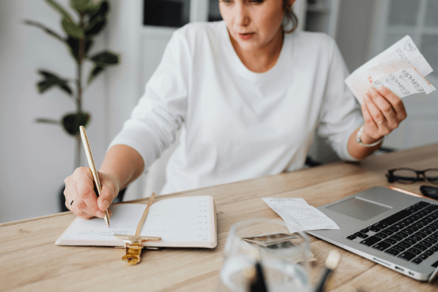 If i work 16 hours a week how much universal credit will i get