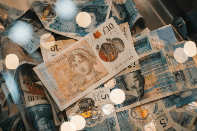 cash withdrawal limits seniors uk banks