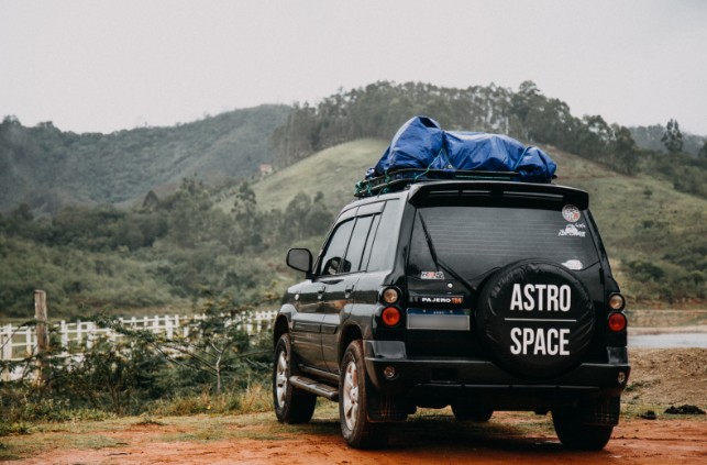 How Should a Load Be Carried on Your Roof Rack?