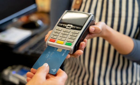 How to Choose the Cheapest Card Payment Machine for Business