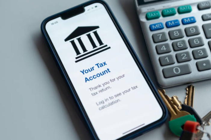 How does HMRC tax bank accounts