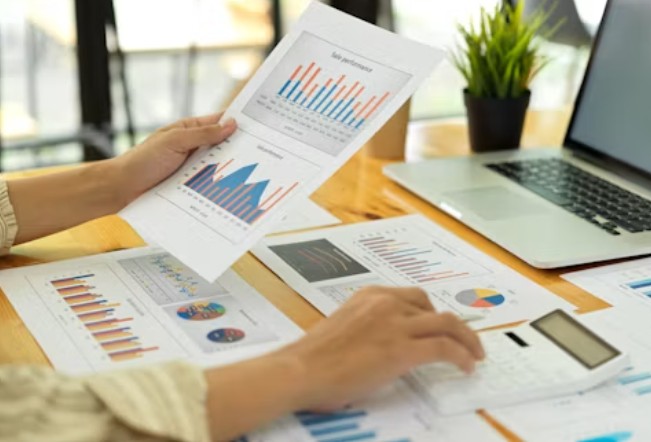Is Management Accounting Harder Than Financial Accounting