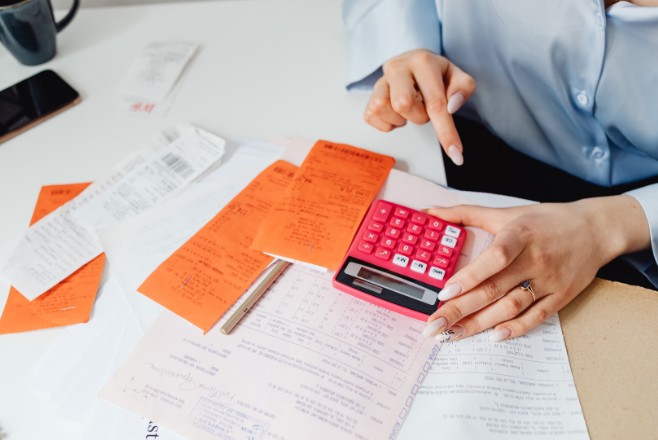 How does PAYE calculation work on a payslip